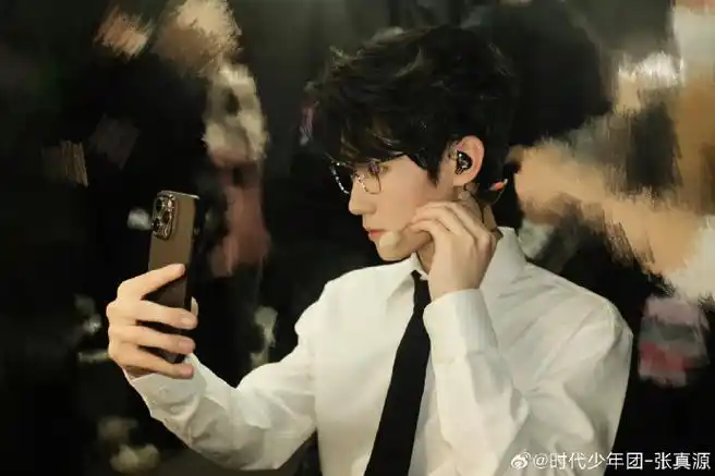 张真源冷脸霸总