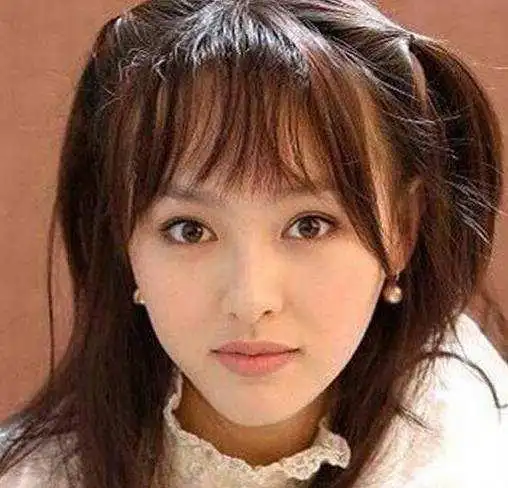 组图:一组唐嫣早年的旧照片 真的不多见