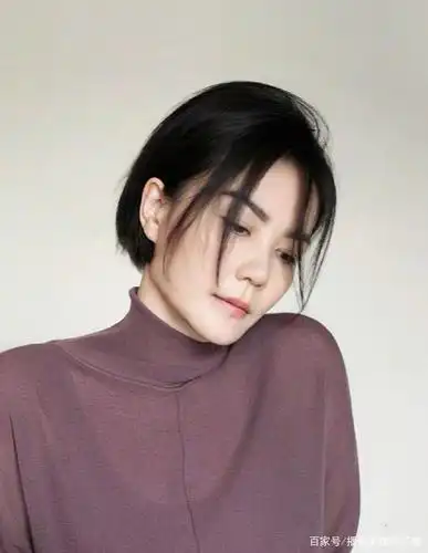 一组51岁王菲曝光的近照:优雅时尚