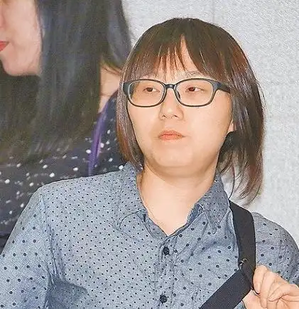 十分的低调,而且此前一直都在说阿信的女友是他的助理名字叫做蛋蛋妹