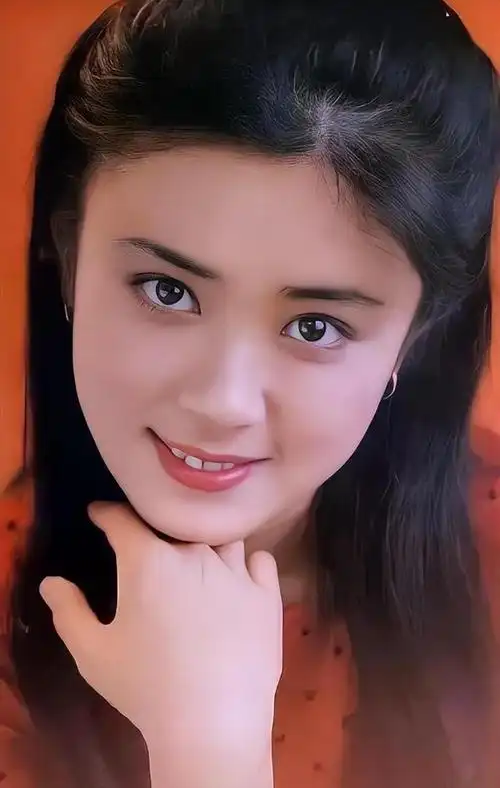 "妲己"傅艺伟:已经离婚两次,在年过五十的时候仍然单身