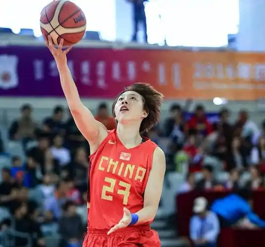 吴迪在2019年,携手李颖韻,姜佳音,张芷婷,代表中国队征战三人篮球世界