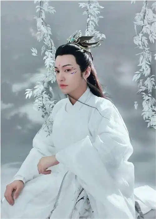 楚淇因外网注册未标识国籍引众怒深夜紧急道歉辜负大家的厚爱