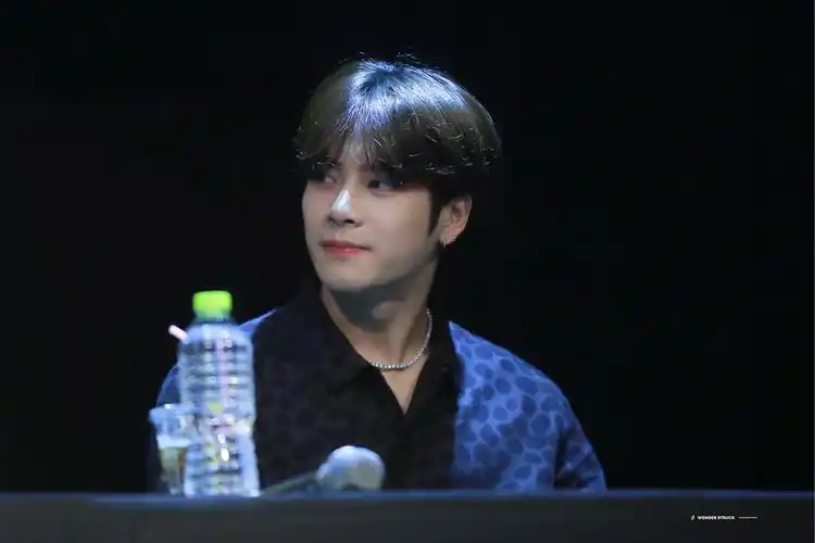 王嘉尔 - 堆糖,美图壁纸兴趣社区