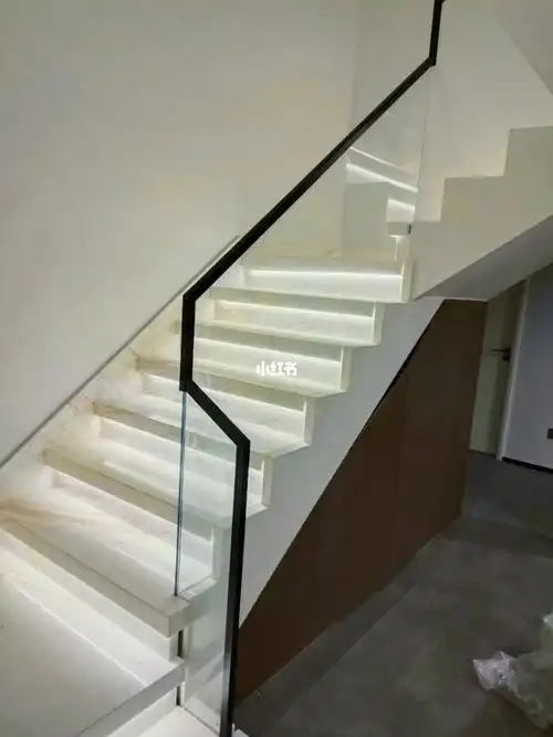 推荐一组极窄木质扶手加玻璃