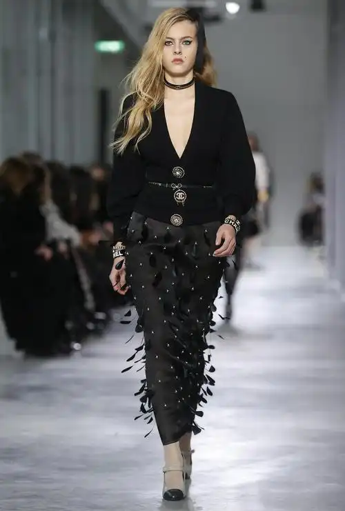 香奈儿2021/22高级手工坊系列时装秀|香奈儿_新浪新闻