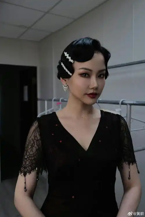 #黄龄晒无限超越班宿舍照##黄龄的脸盆套装真有年头#