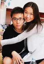 霍启仁与女友rebecca lo