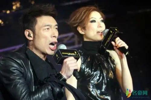 许志安入郑秀文自拍 郑秀文的粉丝表示不会原谅他