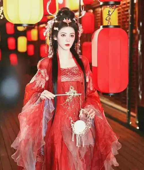 张予曦| 高级建模脸,小说里倾国倾城的古装美人!