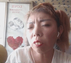 龅牙松鼠丑女gif动图_动态图_表情包下载_soogif