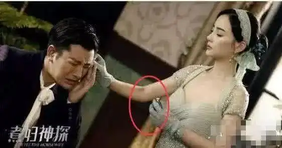 史上最搞笑穿帮镜头,抗日剧惊现"矿泉水",赵丽颖洗澡露了啥?