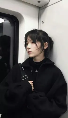 诸葛大力成果绝美写真网友我摊牌了我就是馋她的身子