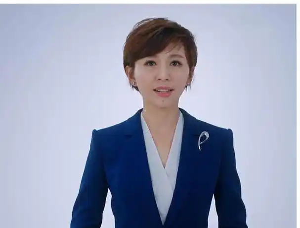 欧阳夏丹:好好走路,被央视除名,如今几乎没有固定职务