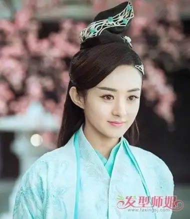 斜刘海古装流云髻 公主头发型