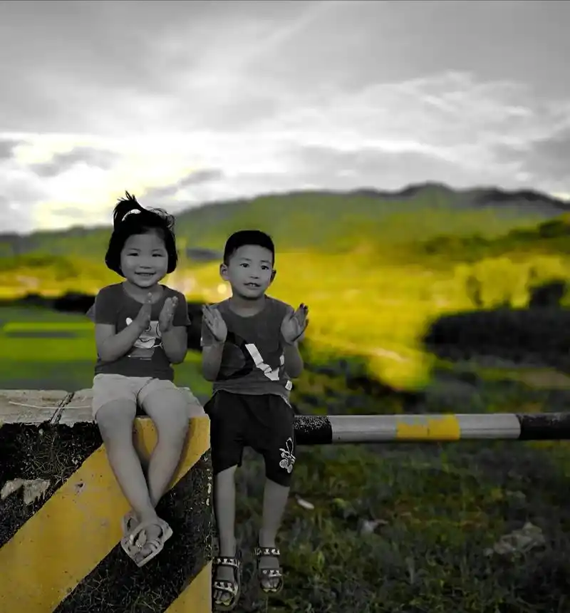 两兄妹拍着拍着就长大了,不禁感叹"别老是以为来日方长"……# - 抖音