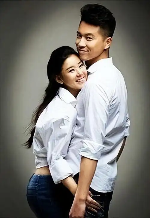 回顾演员王雷娶相爱7年女友李小萌结婚9年无绯闻40岁成视帝