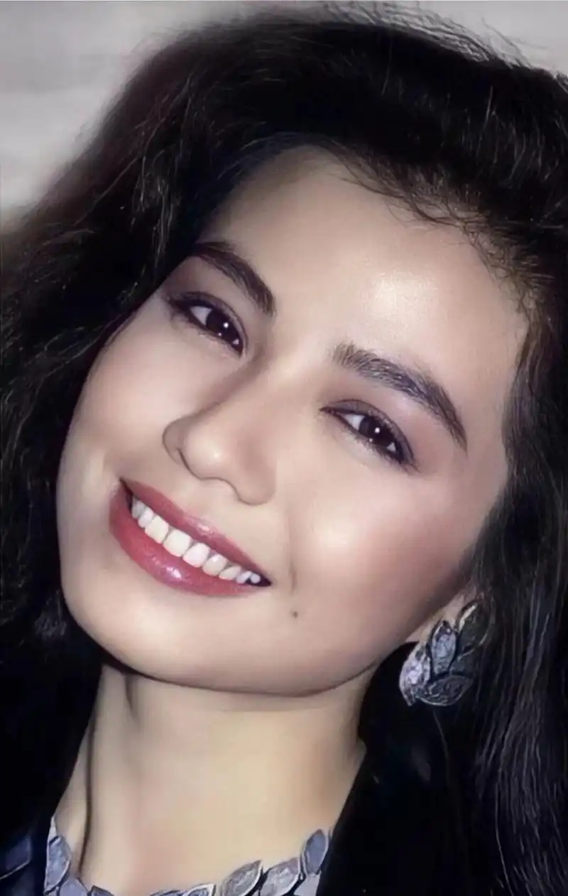 越是美艳越是忠贞不渝对吗? #我们都爱聊