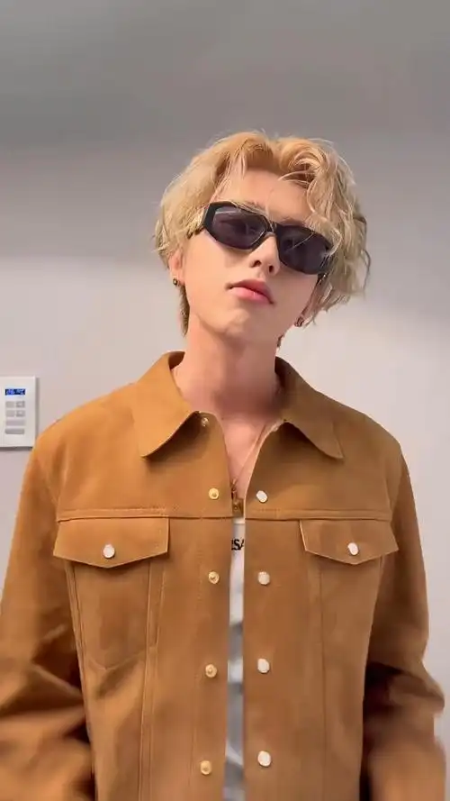 好可爱呐徐坤和猫咪(ikun)@蔡徐坤remedy-蔡徐坤