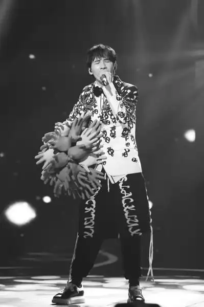 【蒙面唱将薛之谦哪一期】《蒙面唱将猜猜猜》"降龙十八掌"揭面