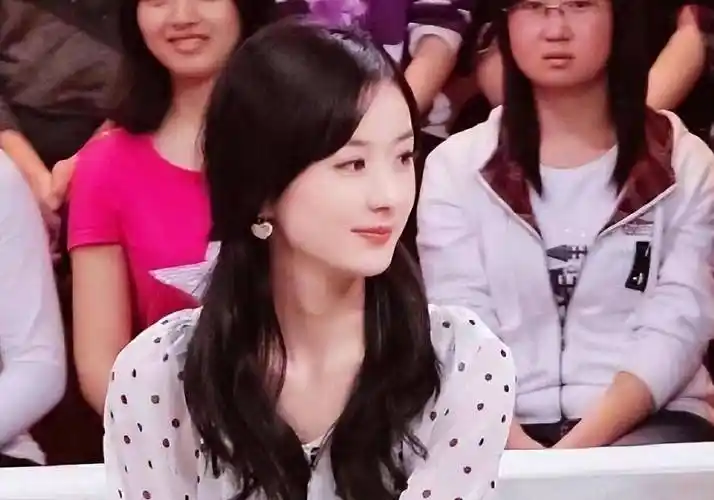 赵丽颖整容?11年前综艺旧照被找出,和现在对比,变化一目了然