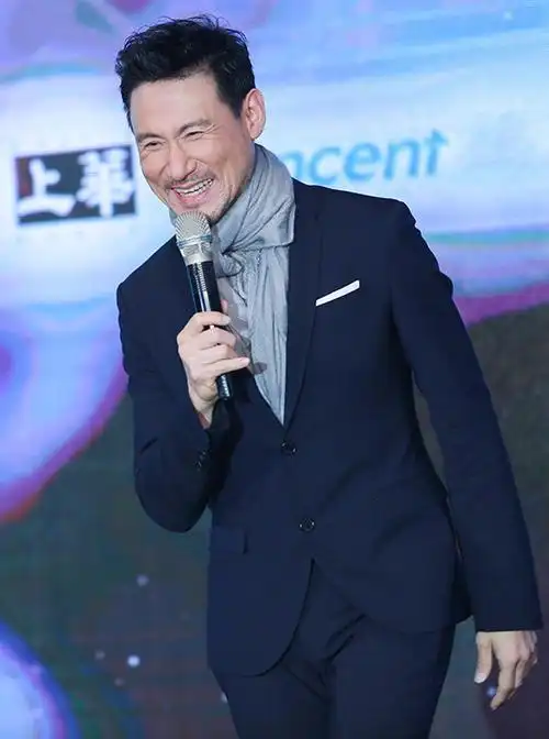 歌神张学友演唱会近景实拍,每一张都是一个网红表情包