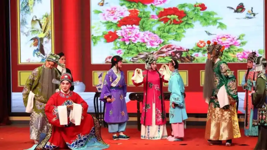 河北正定文化名片之一白朴元杂剧代表作墙头马上重现舞台