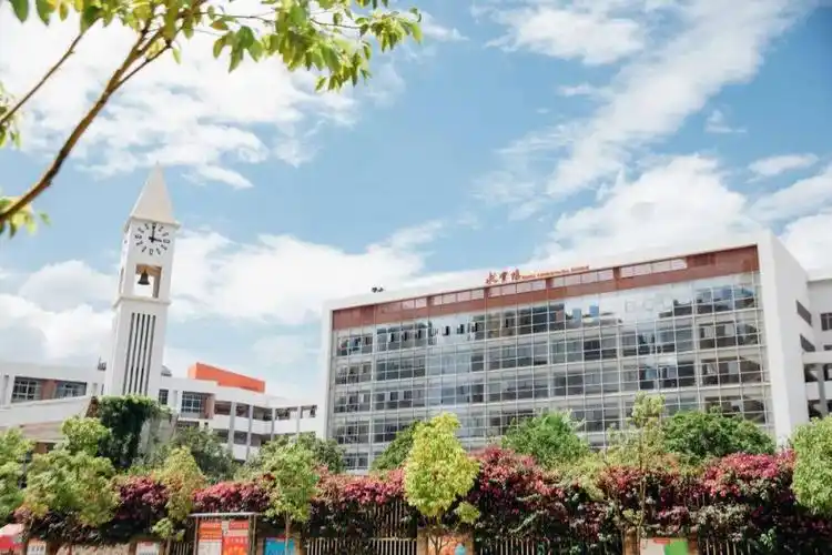 邀请丨昆十中过百岁生日啦邀你网见十中云贺盛典