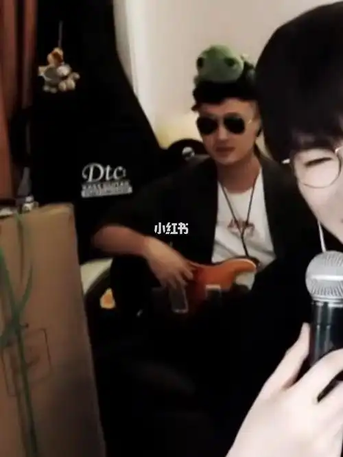 (话说我家也有一只等比例放大的忧郁乌龟玩偶)#摩登兄弟刘宇宁