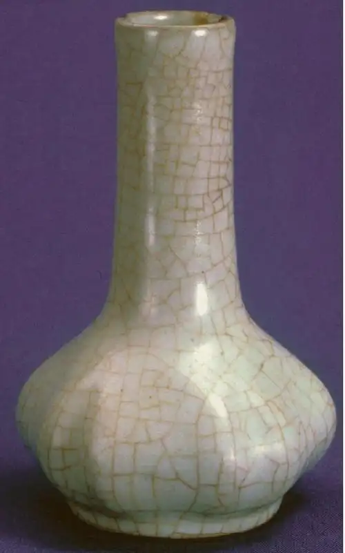 官窑瓜棱瓶-宋代官窑瓷器-图片