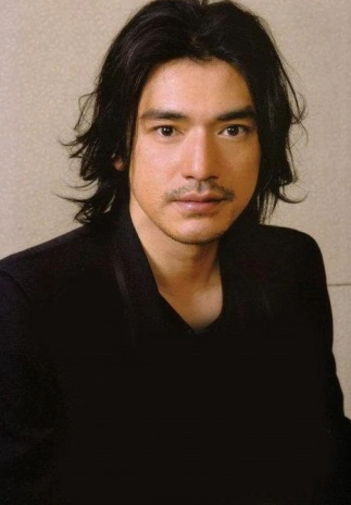 金城武,这帅气,这气势,杠杠的.