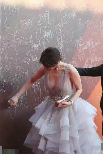 白百何骨子里到底有多豪放最后一张照片太大胆了