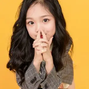 莫婵怡的光芒海