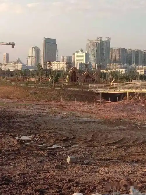 站南公园最新进展最后一栋村民建筑拆除离开放还远吗