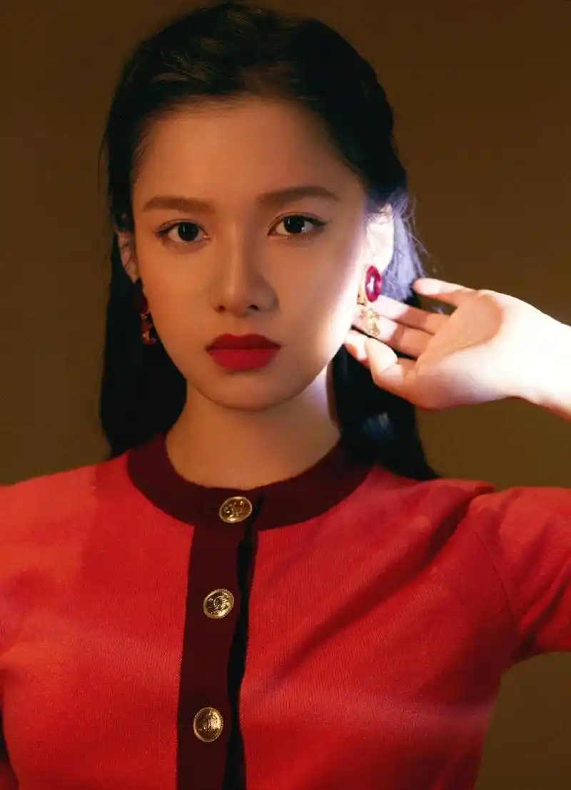 张婧仪:一见倾心