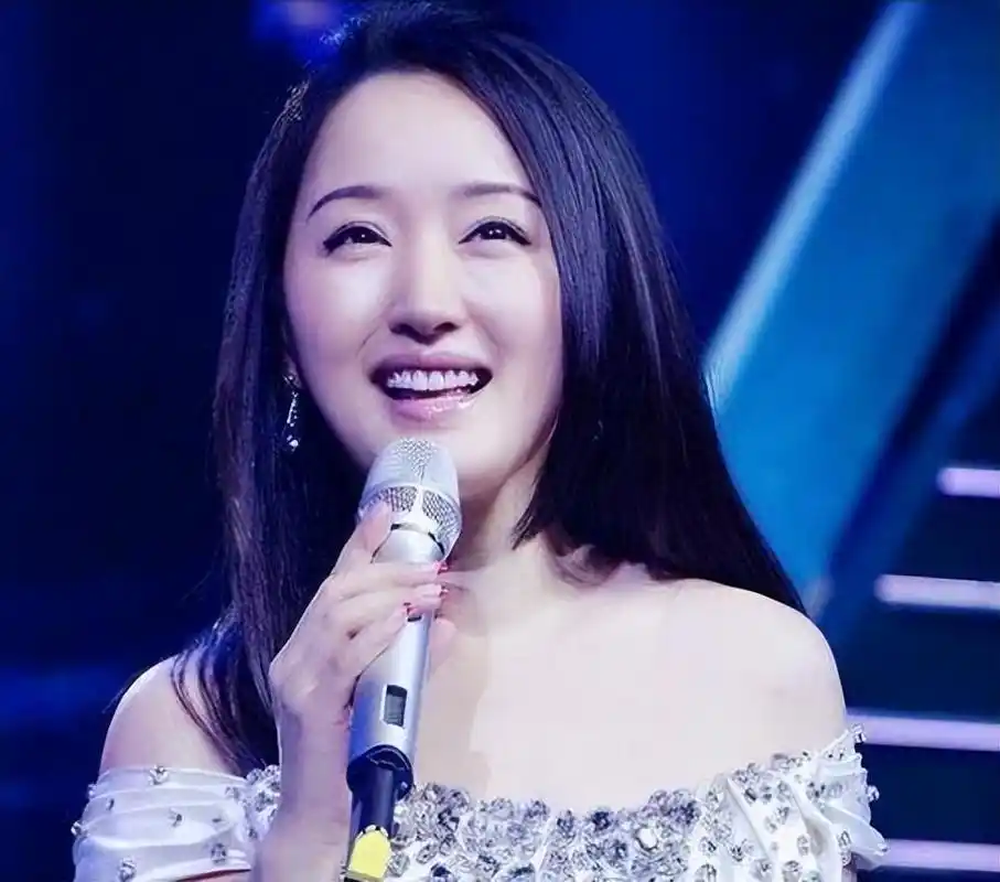 回顾:分手26年赖文峰出狱后在老家结婚,杨钰莹至今却未婚未育!