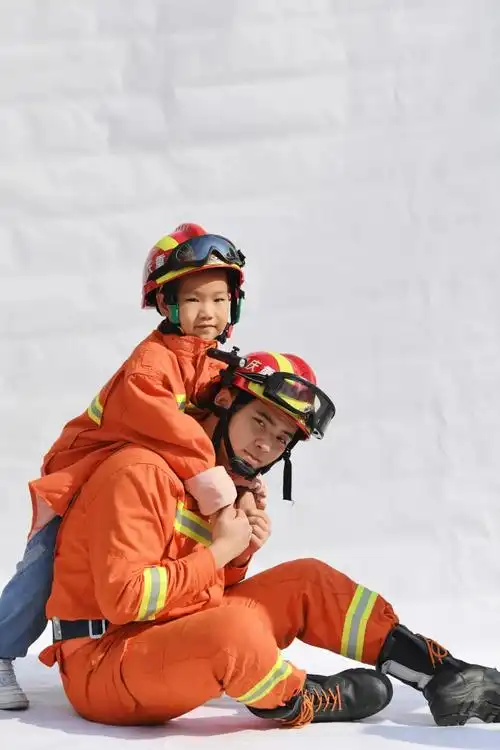 暖心——这波"我和蓝朋友同框"照温暖了所有人