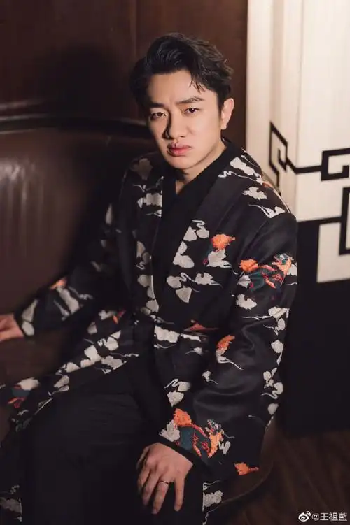 工作室回应王祖蓝成密接:现已解除隔离一切安好