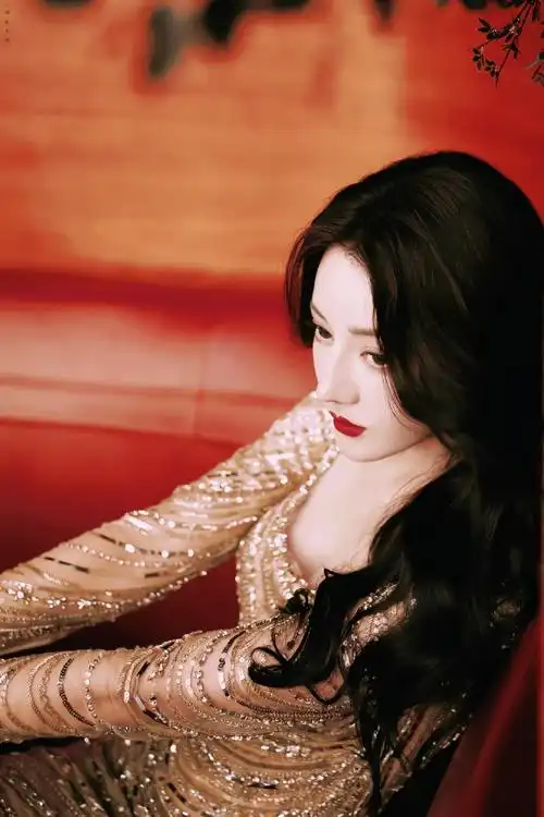 热烈玫瑰 鎏金摇曳9578好美好贵#迪丽热巴鎏金长裙梦回乔晶晶