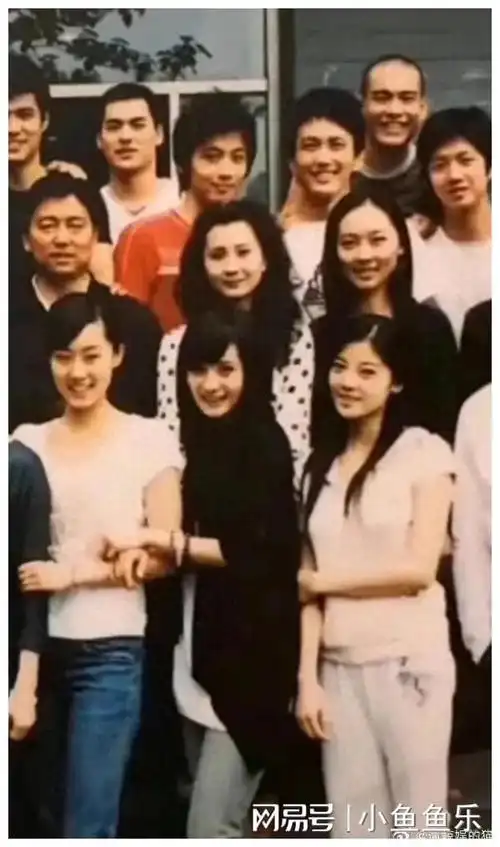 杨幂张小斐大学同学引热议娱乐圈的深厚友情