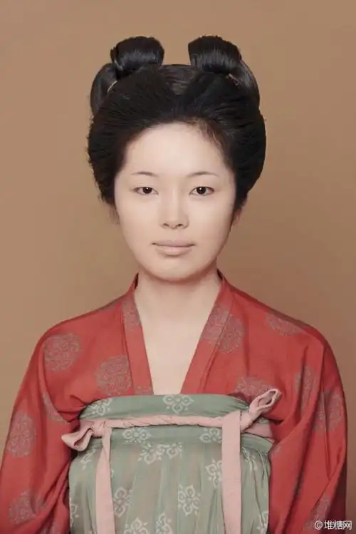 物华天宝#古代后宫女子发型--百合髻:古代汉族妇女发式之一.