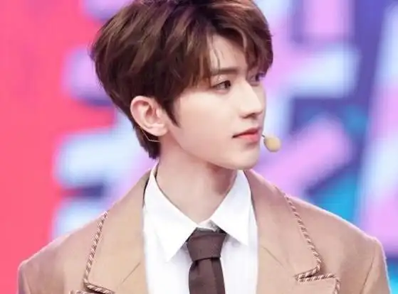 蔡徐坤家世背景惊人蔡徐坤个人资料简介和家世