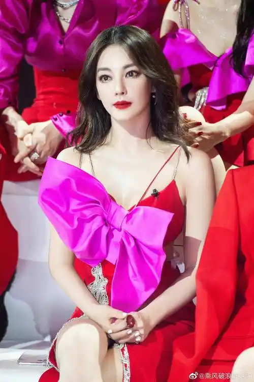 盘点五位颜值美身材辣的女明星,杨幂,张雨绮,热巴上榜_林志玲_水平