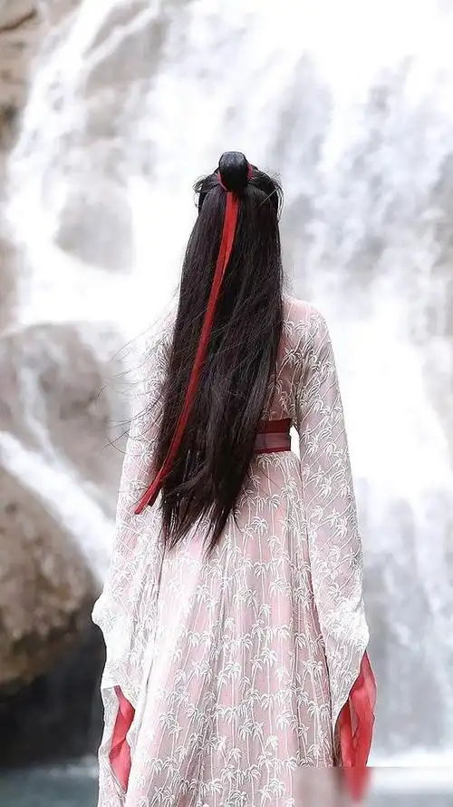 古装剧中九大女星背影宋祖儿华丽周迅霸气杨颖显得很突兀