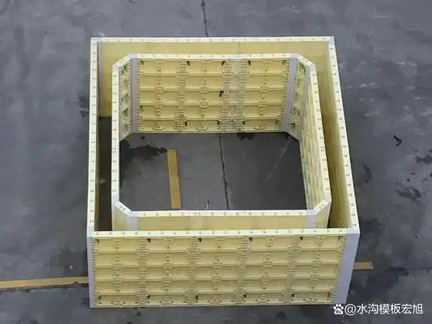 水泥塑料模板现浇生产节省人工成本