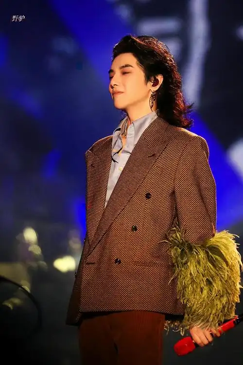 2021华晨宇火星演唱会前三天 美图