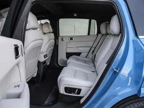 【理想l7 2023款】理想汽车_理想l7 2023款报价_图片_汽车之家