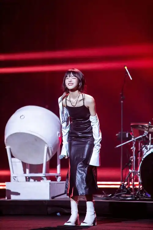 张婉清美好年华研习社演绎大唐歌姬灵气飘逸造型惊艳全场