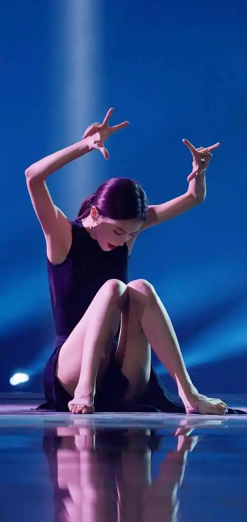 时尚多情的金晨,是海女体质还是哥们性格?_爱情_舞蹈_身材