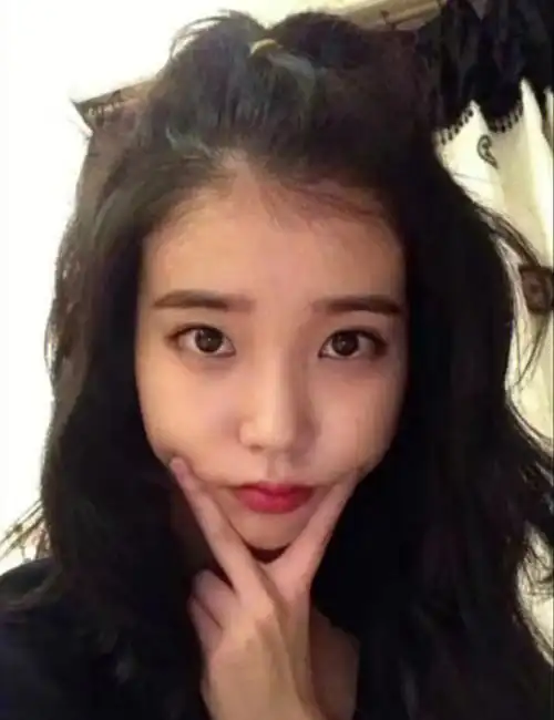 早期的iu好可爱